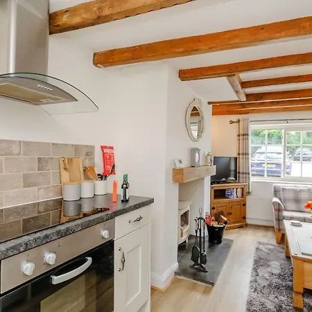 Holiday home Chimes Guisborough