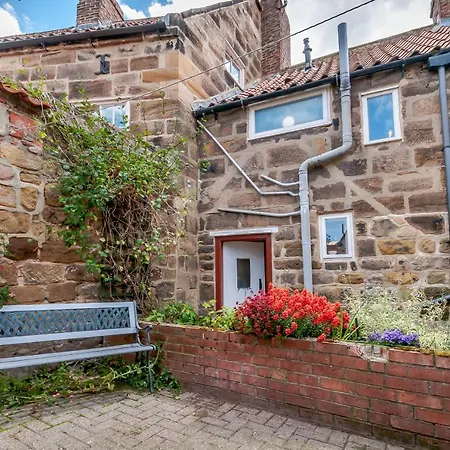 Holiday home Chimes Guisborough